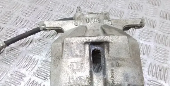 Mazda CX-5 II Front brake caliper 6070