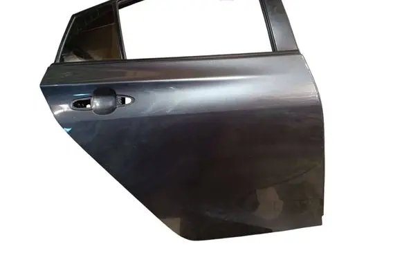 Toyota Prius (XW50) Rear door 