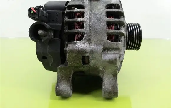 Peugeot 207 Generator/alternator 9656956280