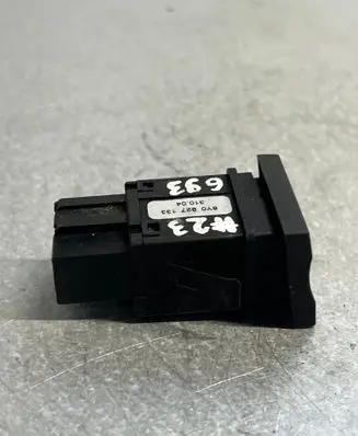 Skoda Fabia Mk1 (6Y) Traction control (ASR) switch 6y0927133