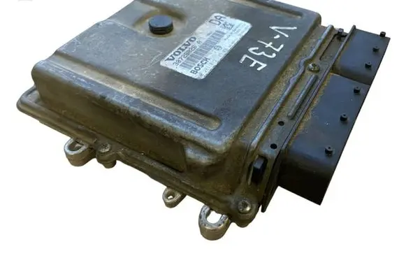 Volvo V70 Engine control unit/module 30729826A 0281012103 1039S10667