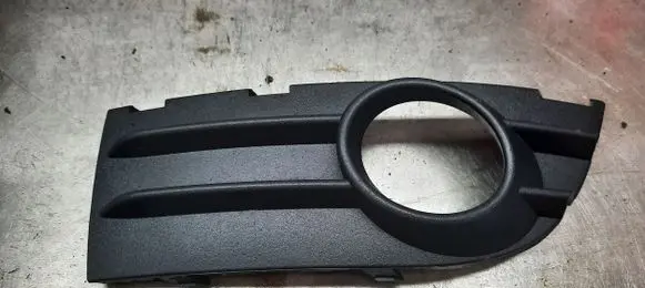 Volvo C30 Front bumper lower grill