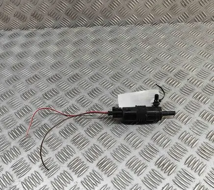 Audi A5 Windscreen/windshield washer pump 8W0955647
