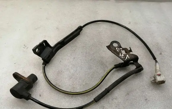 Toyota Corolla Verso AR10 ABS brake wheel speed sensor 8954202040