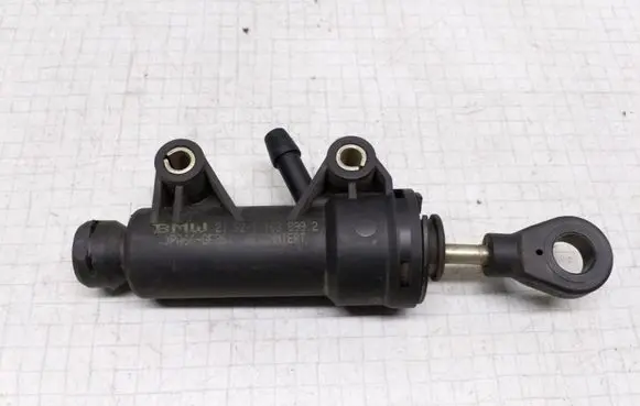 BMW 3 E46 Clutch master cylinder 215211638992