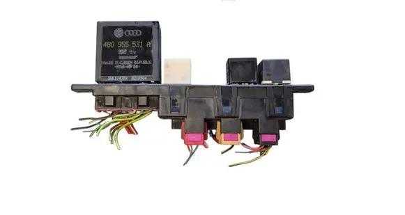 Seat Leon (1M) Relay mounting block 8L0941822 4b0955531a 141951253b