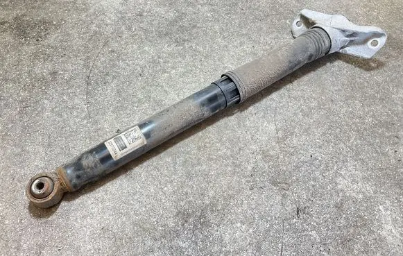 Volvo XC40 Rear shock absorber/damper 32370244 32370244L
