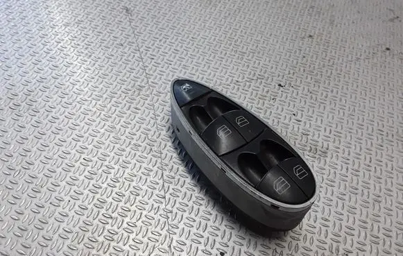 Mercedes-Benz E W211 Electric window control switch A2118219951