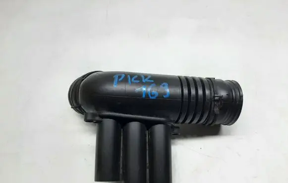 Volkswagen Golf VII Air intake hose/pipe 04E129651C