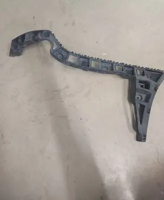 Volkswagen PASSAT B8 USA Rear bumper mounting bracket 561807394