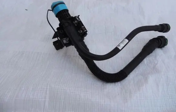 Opel Insignia B Fuel tank filler neck pipe 84459798