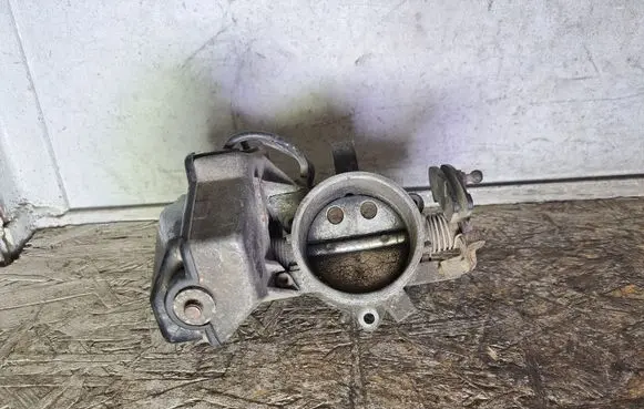 Audi 200 Throttle valve