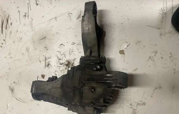 Mercedes-Benz ML W164 Front differential A1643302102