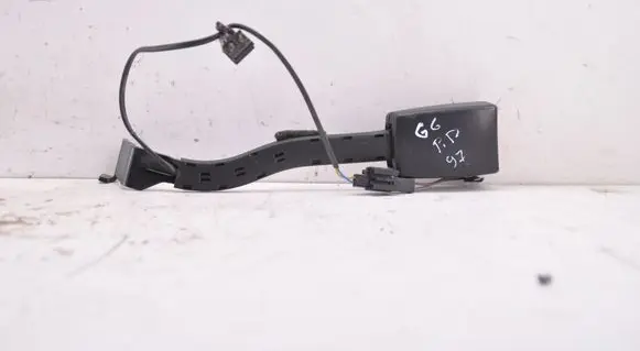 Volkswagen Golf VI Front seatbelt buckle 1K4857756T