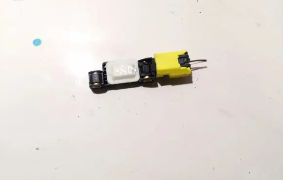Volkswagen Phaeton Airbag deployment crash/impact sensor 4b0959643e