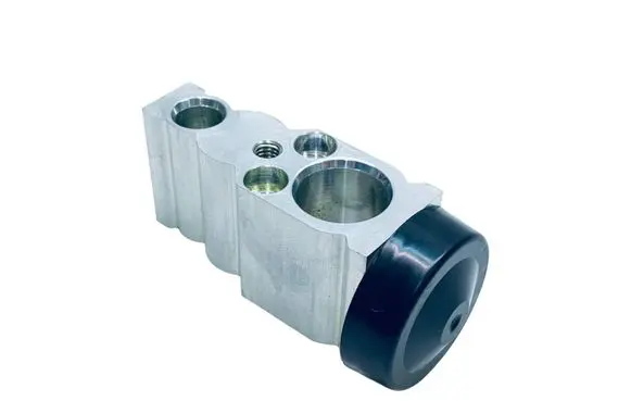 Mazda CX-30 Air conditioning (A/C) expansion valve BDEL61J14