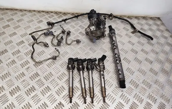 Toyota RAV 4 (XA40) Fuel injection system set 3465678 8514166 8514146