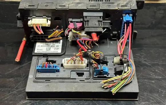 Mercedes-Benz E W211 Other control units/modules 2115459101