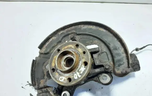 Volvo XC70 Front wheel hub
