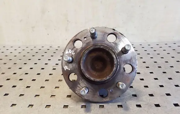 KIA Sportage Rear wheel hub