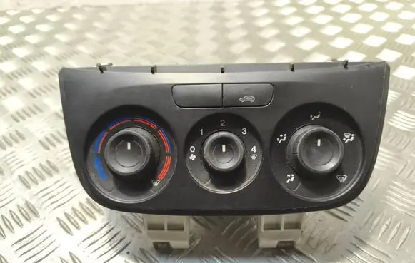 Fiat Doblo Climate control unit 07354922970E