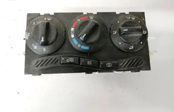 Mercedes-Benz A W168 Climate control unit 1688300485 k080698