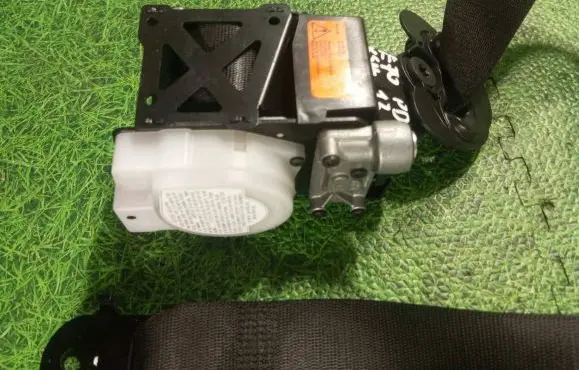 BMW X5M E70 Front seatbelt 7171967