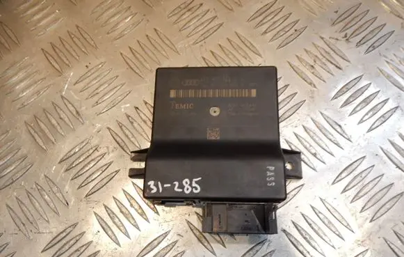 Audi A6 S6 C6 4F Gateway control module 4F0907468D 31285