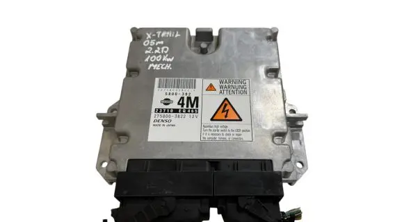 Nissan X-Trail T30 Engine control unit/module 23710EQ465 5800382 2758003822