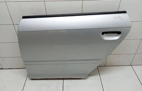 Audi A3 S3 8P Rear door