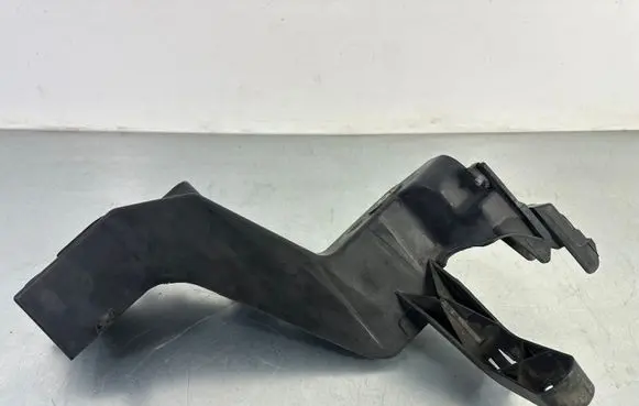 Jeep Grand Cherokee Headlight/headlamp mounting bracket M149787