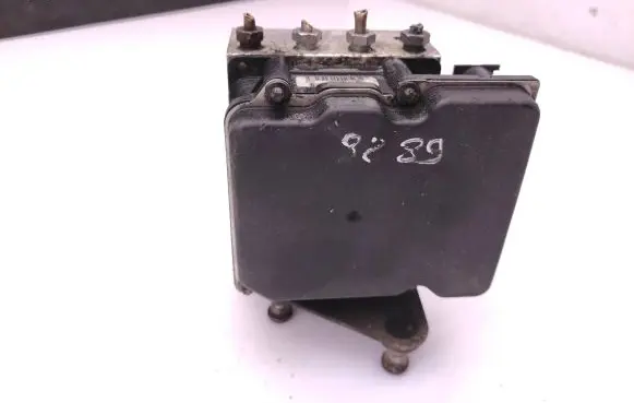 Mercedes-Benz Sprinter W906 ABS Pump A0004468289