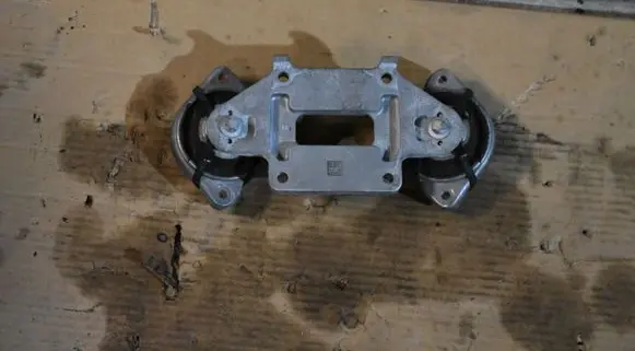 Mercedes-Benz GLE W167 Engine mount vacuum valve A1672411200