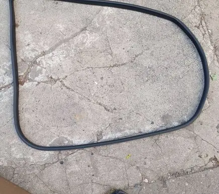 Ford Fiesta Rubber seal front coupe door 