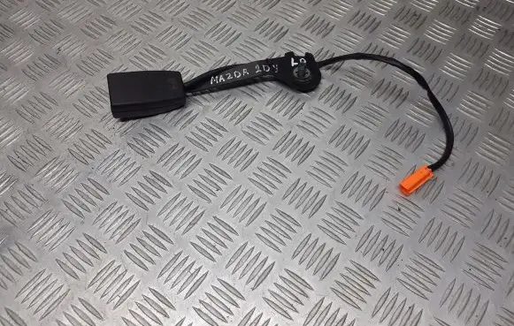 Mazda 2 Front seatbelt buckle