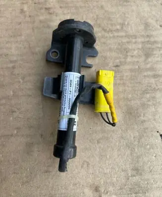 BMW 5 G30 G31 G38 Bonnet Pedestrian Airbag Actuator 0589P1000095