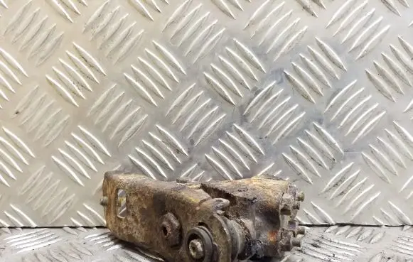 Volkswagen Transporter - Caravelle T4 Brake power pressure regulator 