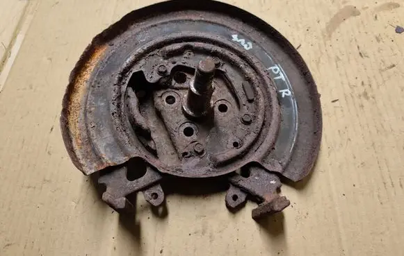 Chrysler PT Cruiser Rear brake disc plate dust cover 