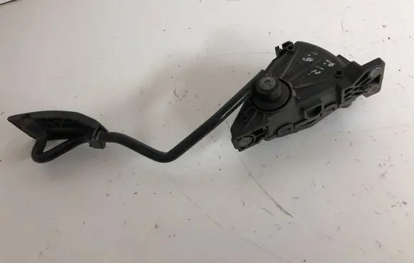 Nissan Primera Accelerator throttle pedal 18002AU410