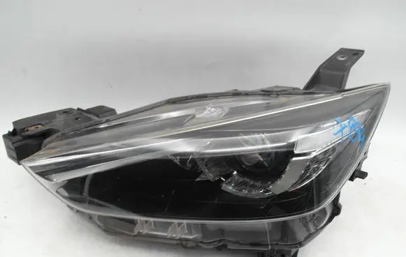 Mazda CX-3 Headlight/headlamp D10E51040
