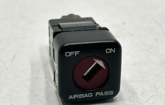 Peugeot 308 SW Passenger airbag on/off switch 96413912XT