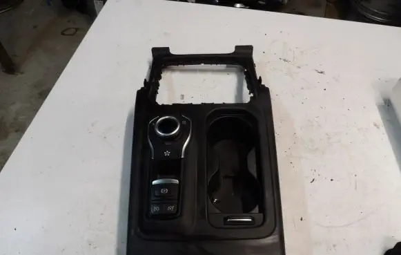 Renault Talisman Gear shifter surround trim plastic