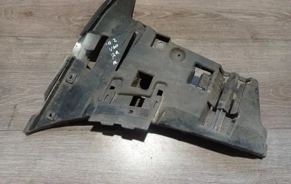 Volvo V70 Front bumper mounting bracket 09190304 9484338