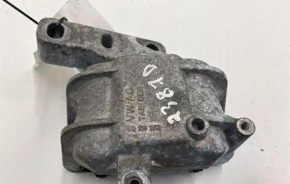 Volkswagen Touran I Engine mount bracket 1K0199262AT