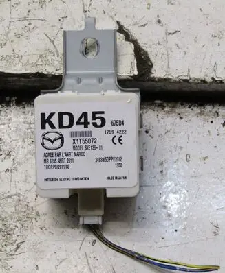 Mazda CX-5 Antenna control unit KD45675D4