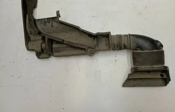 Volkswagen Jetta V Intake resonator 1K0129618AD