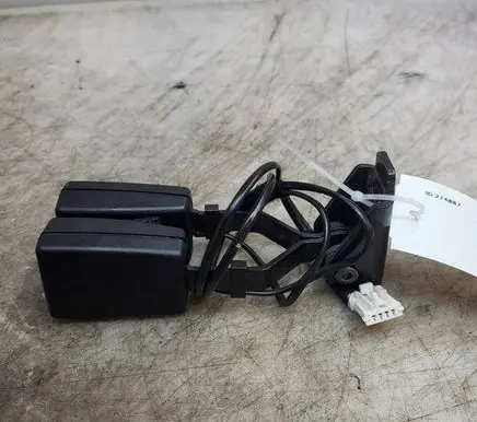 Citroen C5 Middle seatbelt buckle (rear)