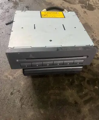 Mercedes-Benz R W251 CD/DVD changer A2118706189 AL351261215652