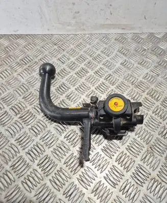 Volvo V70 Tie down hook / loop 9481232