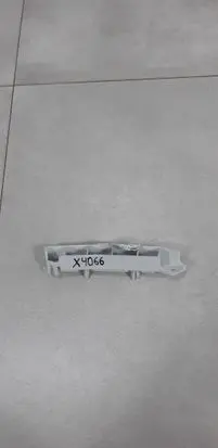 Ford Focus Front bumper mounting bracket 1718731